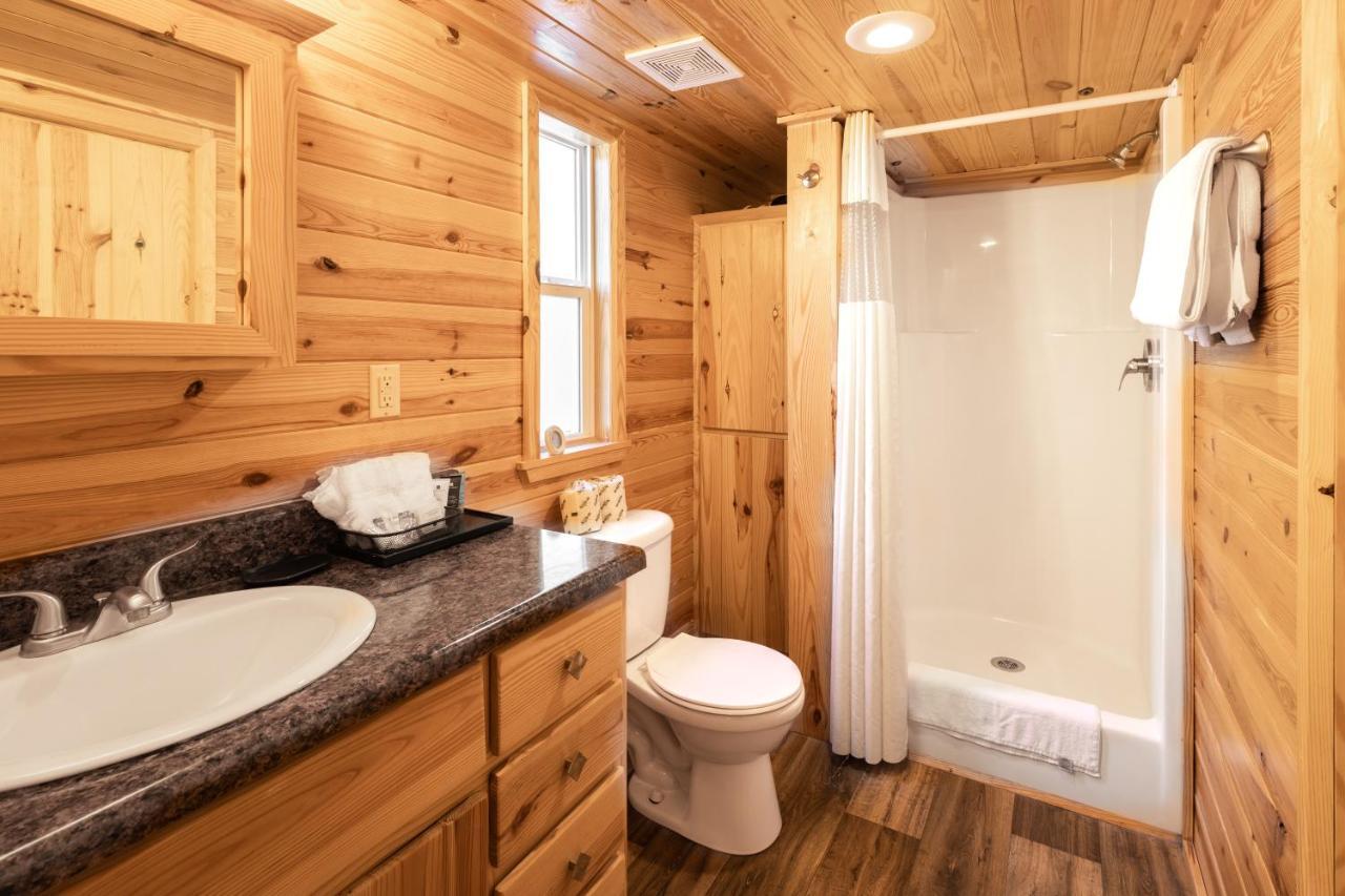 Halesford Harbour Resort - Smith Mountain Lake Moneta エクステリア 写真