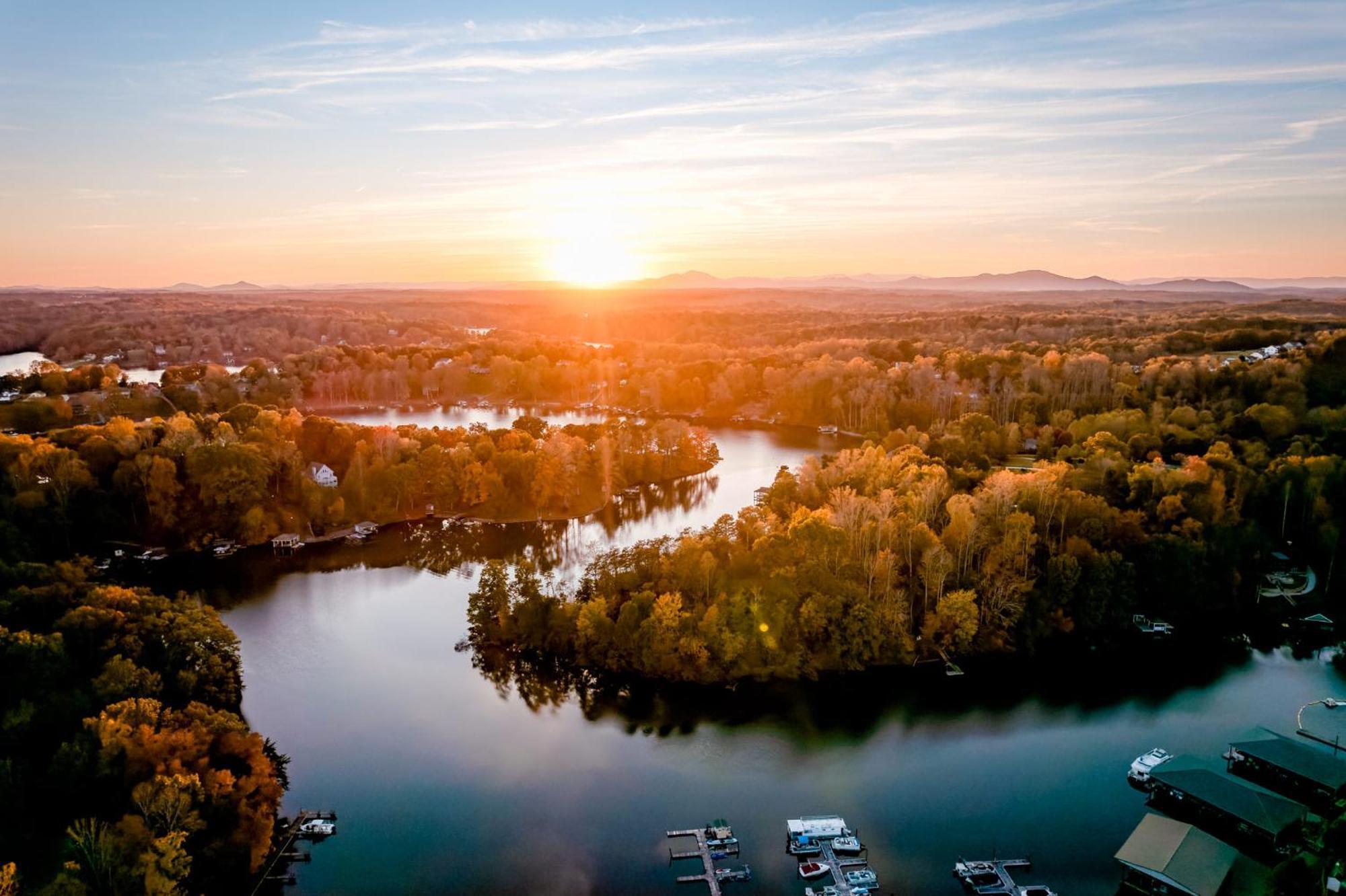 Halesford Harbour Resort - Smith Mountain Lake Moneta エクステリア 写真