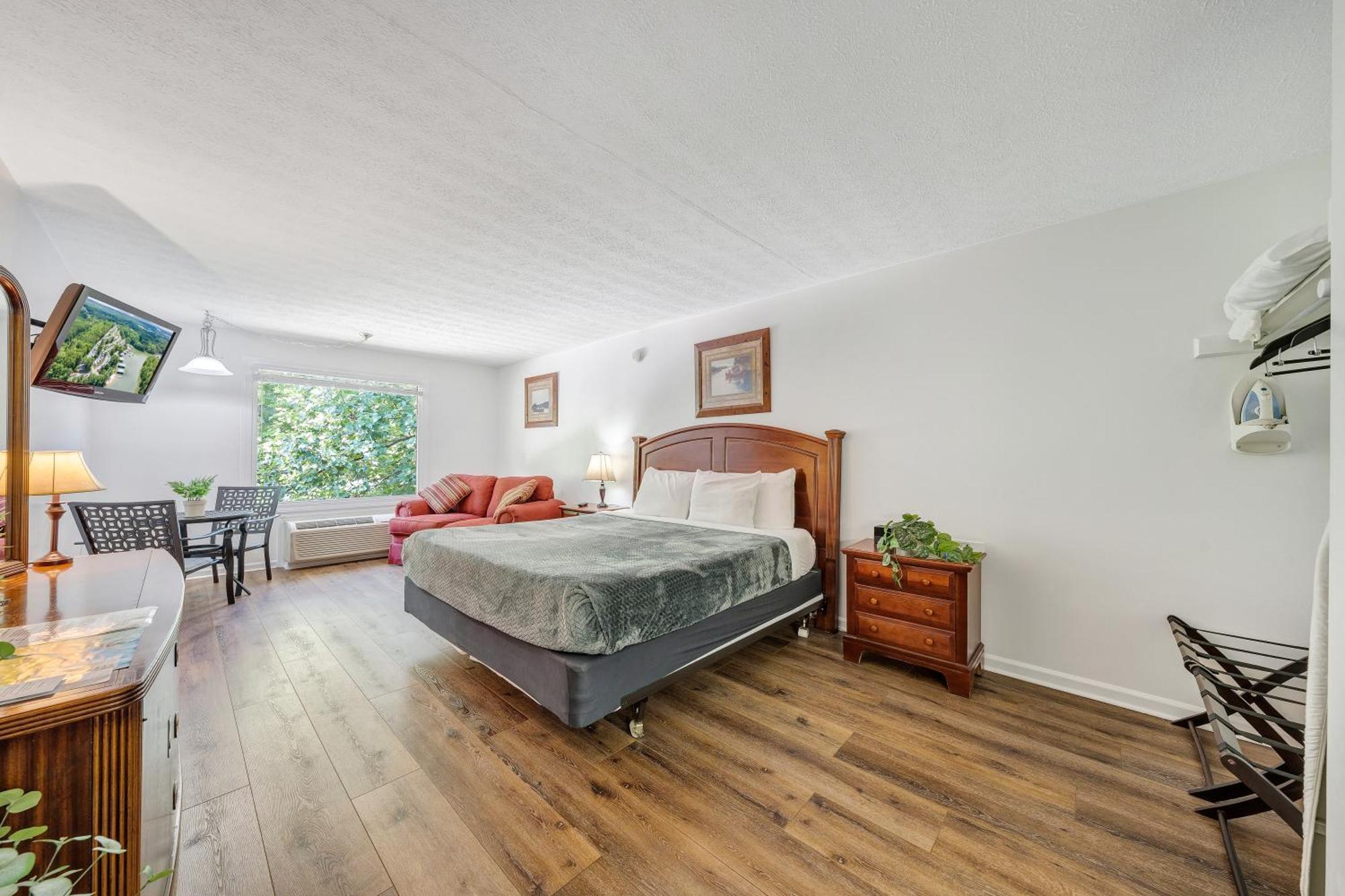 Halesford Harbour Resort - Smith Mountain Lake Moneta エクステリア 写真