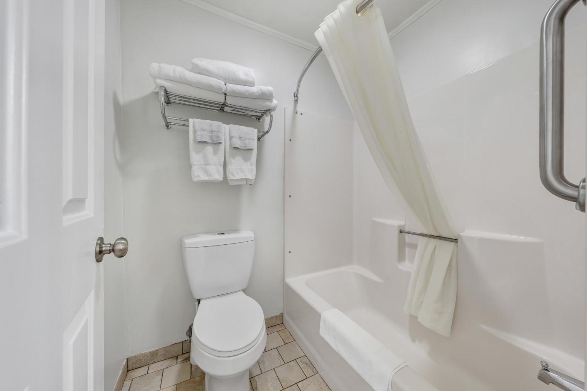 Halesford Harbour Resort - Smith Mountain Lake Moneta エクステリア 写真